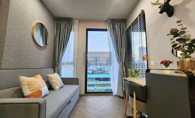 For rent 2 bedrooms condo in Bang Rak, Bangkok