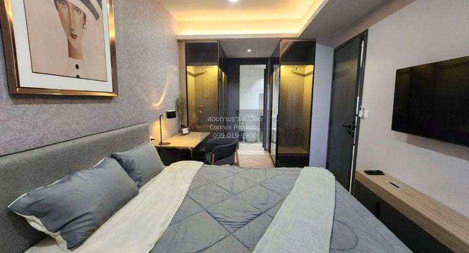 For rent 2 bedrooms condo in Bang Rak, Bangkok