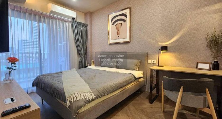 For rent 2 bedrooms condo in Bang Rak, Bangkok