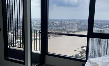 Condo en alquiler de 1 habitaciones en Khlong San, Bangkok