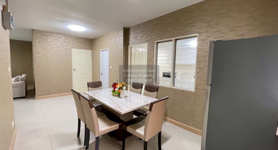 Haus zur Miete mit 4 Zimmer in Lat Phrao, Bangkok