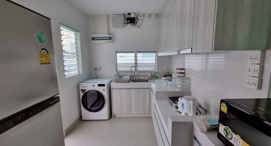 For sale 3 bedrooms house in Mueang Samut Prakan, Samut Prakan