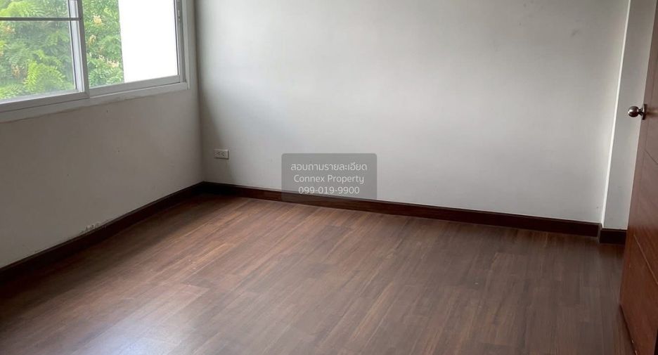Casa adosada en venta de 3 habitaciones en Nong Khaem, Bangkok
