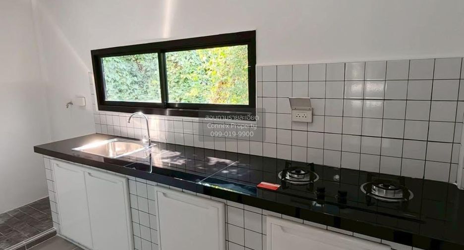 For sale 2 ベッドルーム townhouse in Min Buri, Bangkok