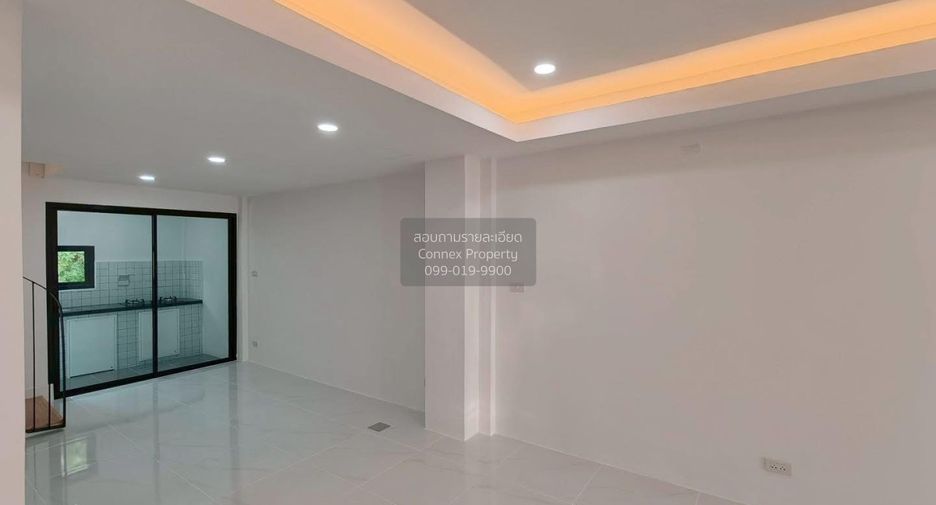 For sale 2 ベッドルーム townhouse in Min Buri, Bangkok
