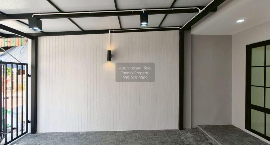 For sale 2 ベッドルーム townhouse in Min Buri, Bangkok