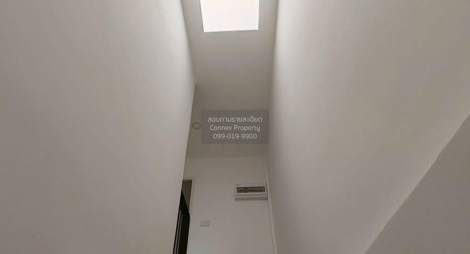 For sale 2 ベッドルーム townhouse in Min Buri, Bangkok