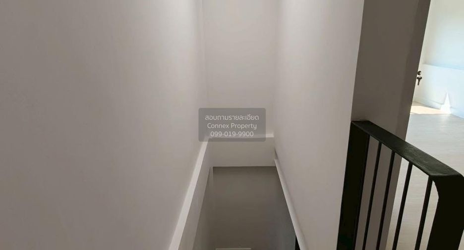 For sale 2 ベッドルーム townhouse in Min Buri, Bangkok