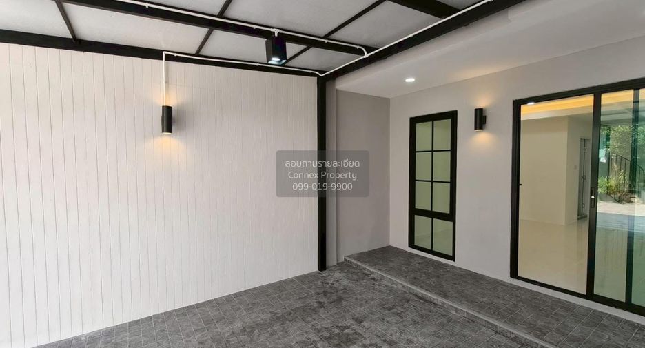 For sale 2 ベッドルーム townhouse in Min Buri, Bangkok