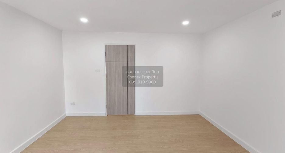 For sale 2 ベッドルーム townhouse in Min Buri, Bangkok