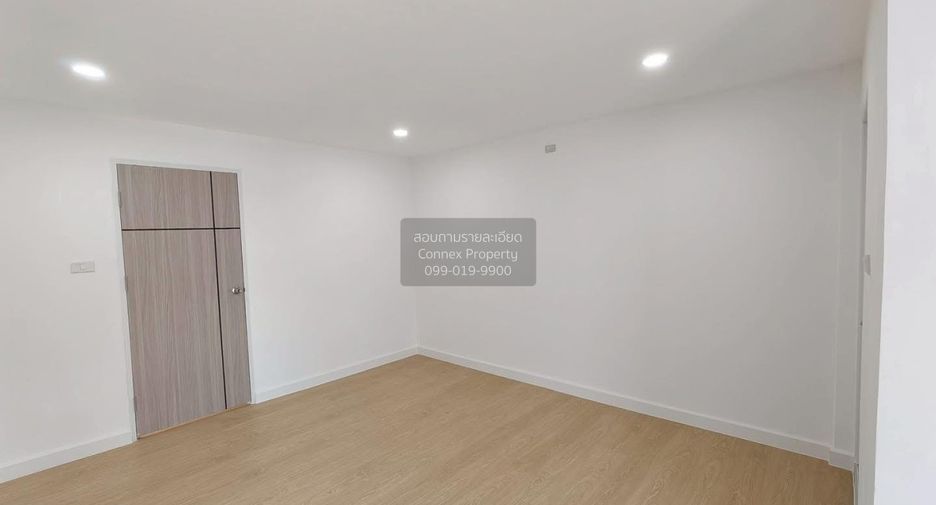 For sale 2 ベッドルーム townhouse in Min Buri, Bangkok