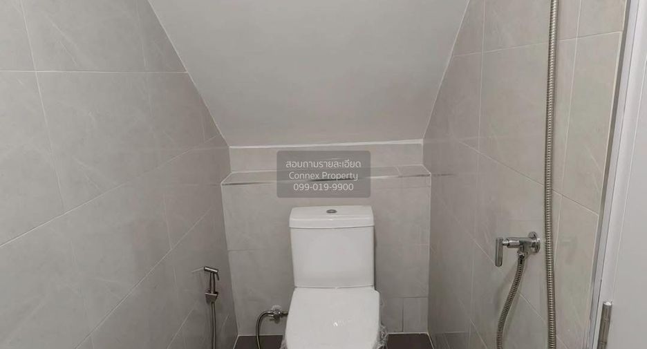 For sale 2 ベッドルーム townhouse in Min Buri, Bangkok