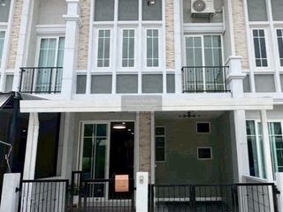 For sale 3 bedrooms townhouse in Sai Mai, Bangkok