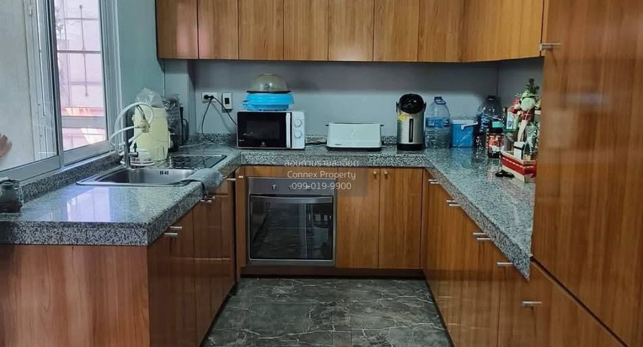 Haus zum Kauf mit 4 Zimmer in Phra Pradaeng, Samut Prakan