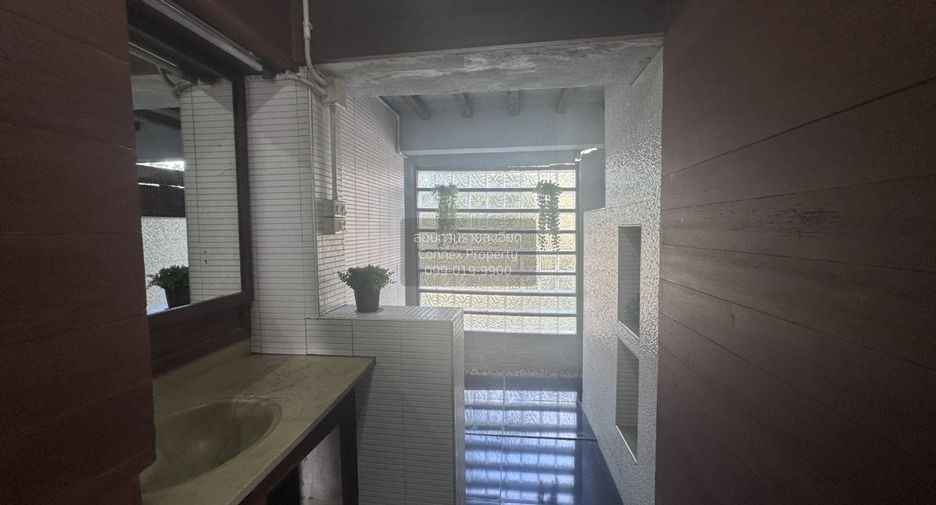 For sale 3 bedrooms house in Thawi Watthana, Bangkok