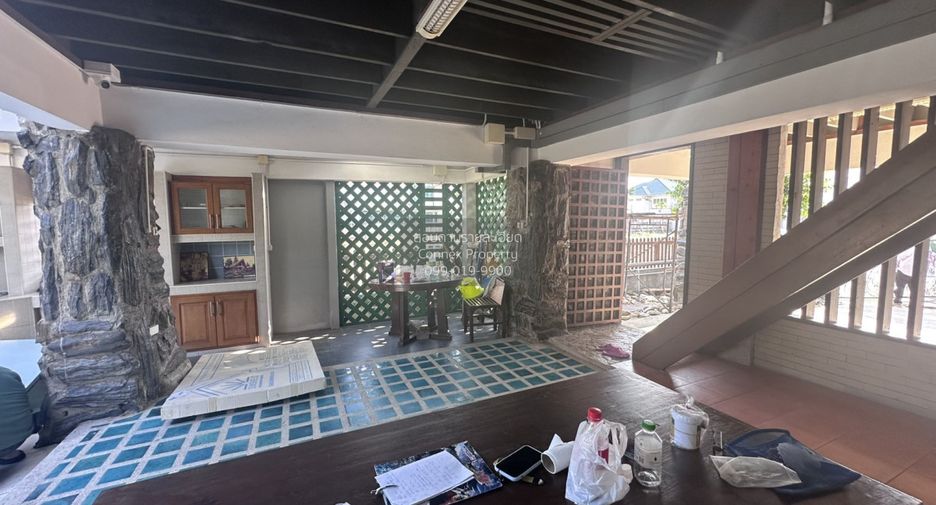 For sale 3 bedrooms house in Thawi Watthana, Bangkok
