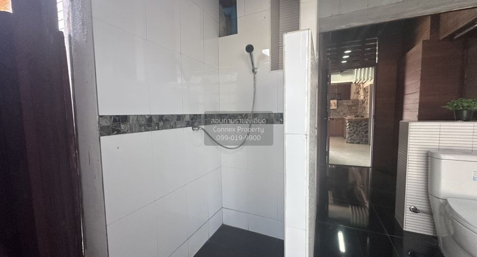 For sale 3 bedrooms house in Thawi Watthana, Bangkok