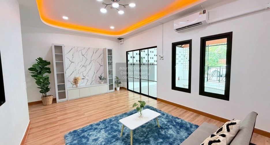 For sale 2 bedrooms townhouse in Khlong Sam Wa, Bangkok