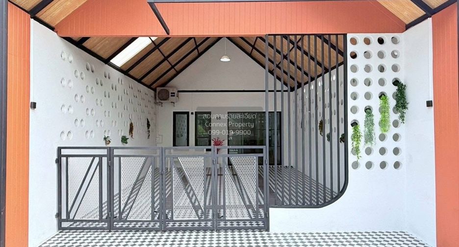 For sale 2 bedrooms townhouse in Khlong Sam Wa, Bangkok