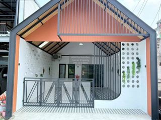 For sale 2 bedrooms townhouse in Khlong Sam Wa, Bangkok