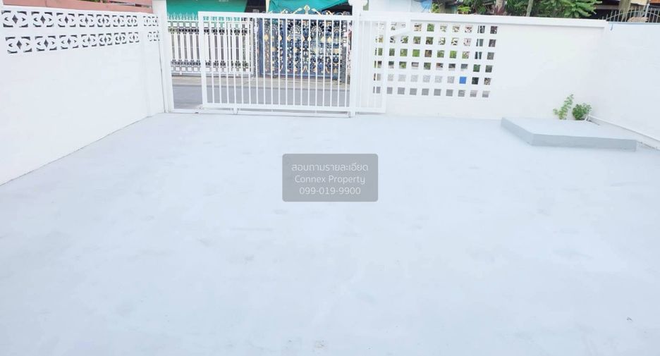 For sale 2 bedrooms townhouse in Don Mueang, Bangkok