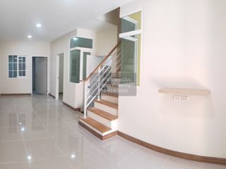For sale 3 ベッドルーム townhouse in Mueang Samut Prakan, Samut Prakan