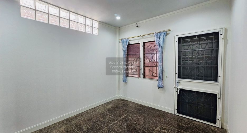 For sale 4 bedrooms house in Thawi Watthana, Bangkok