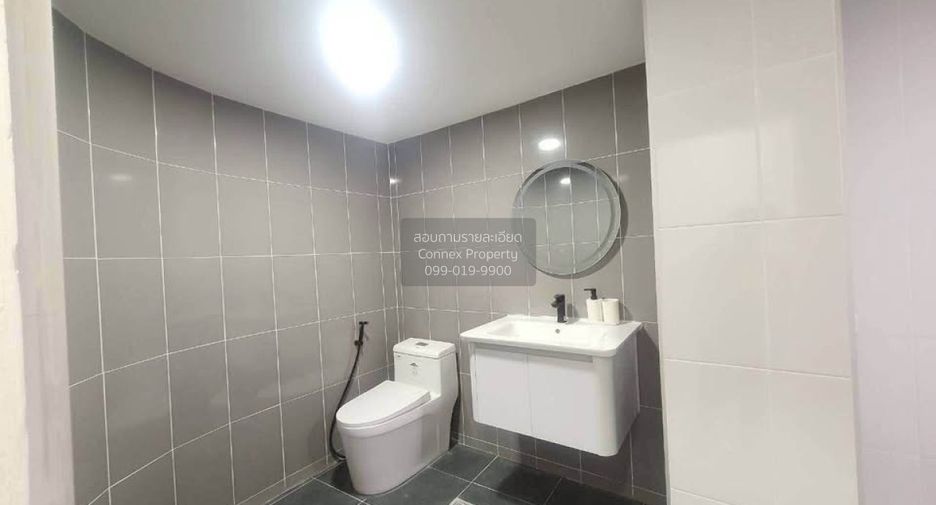 For sale 2 bedrooms condo in Phra Khanong, Bangkok