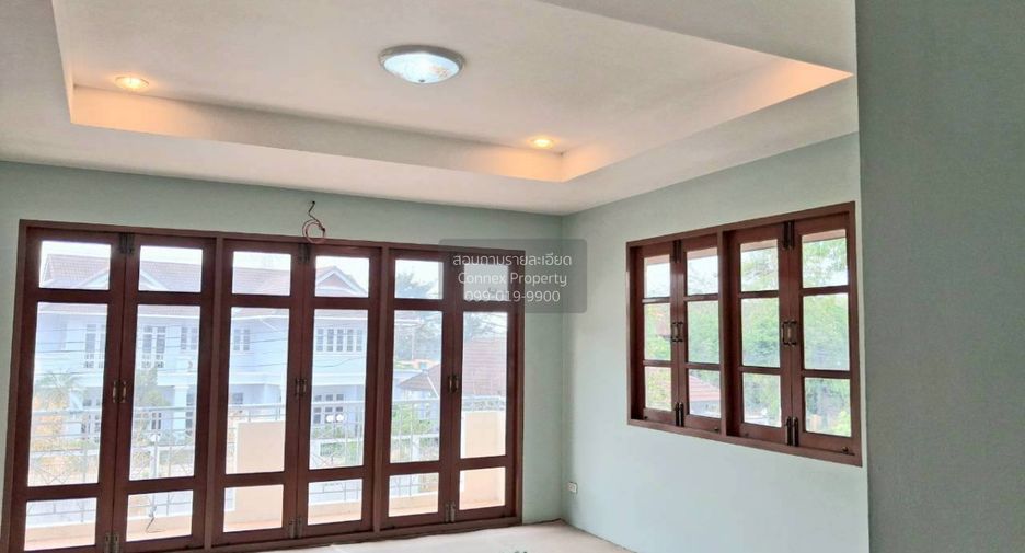 For sale 4 bedrooms house in Taling Chan, Bangkok