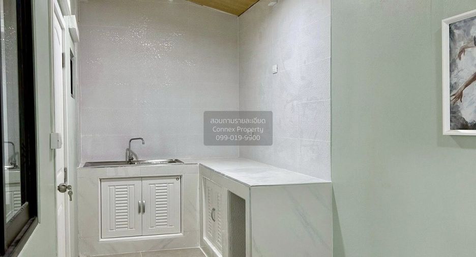 Casa adosada en venta de 3 habitaciones en Ratchathewi, Bangkok