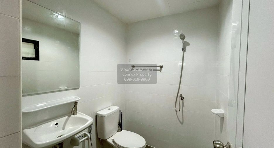 Casa adosada en venta de 3 habitaciones en Ratchathewi, Bangkok