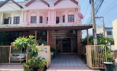 For sale 4 ベッドルーム townhouse in Nong Khaem, Bangkok