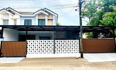 For sale 4 bedrooms house in Mueang Pathum Thani, Pathum Thani