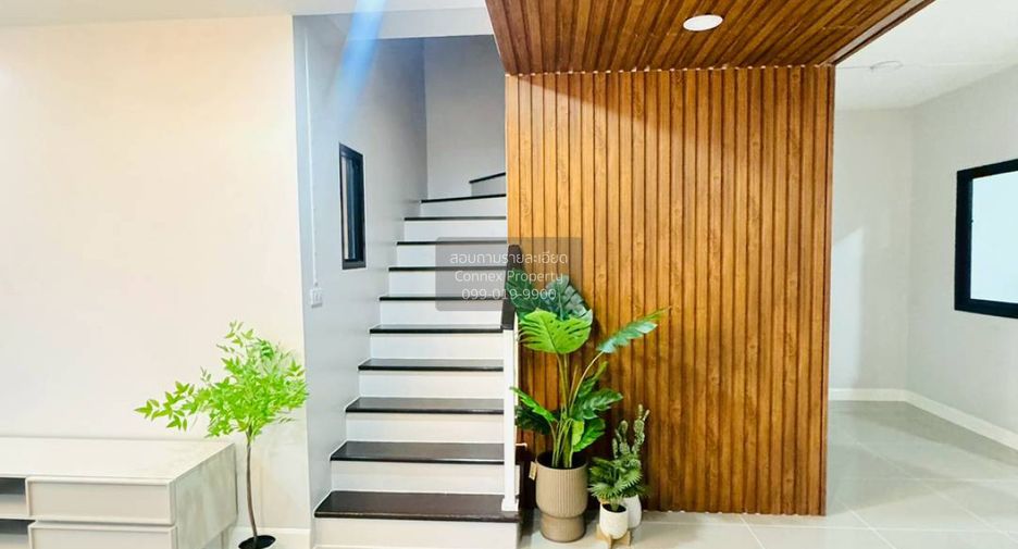 出售 4 卧室 独立屋 在 Mueang Pathum Thani, Pathum Thani
