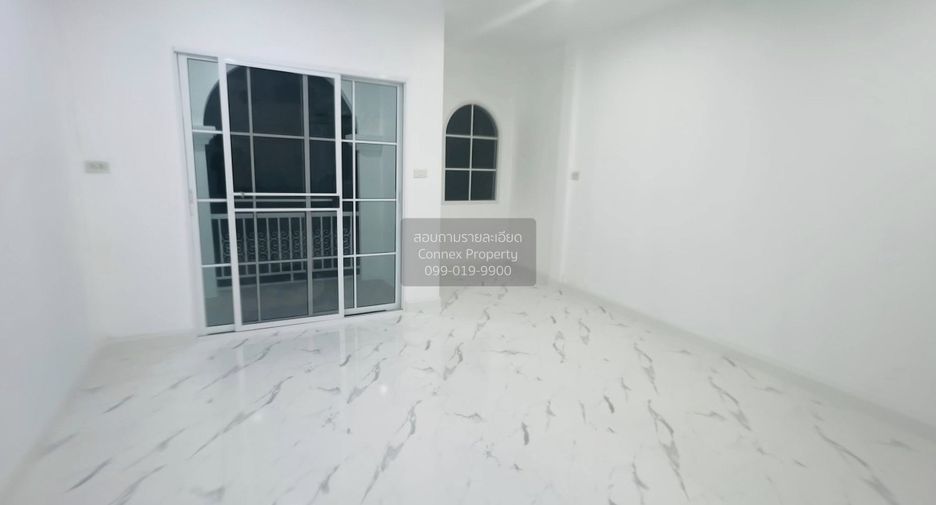 For sale 2 bedrooms townhouse in Don Mueang, Bangkok