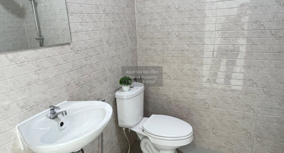 For sale 2 bedrooms townhouse in Don Mueang, Bangkok