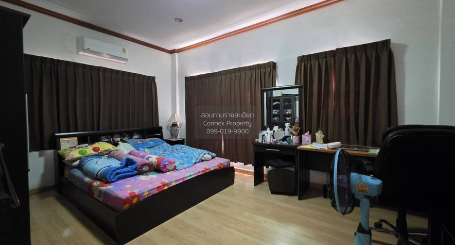 For sale 3 bedrooms house in Taling Chan, Bangkok