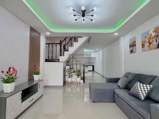 Продажа 3 спальни таунхаус в Bang Kruai, Нонтабури