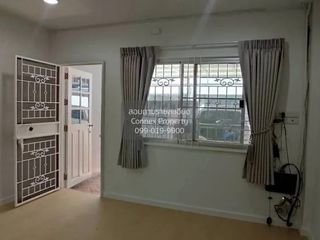 For sale 4 bedrooms townhouse in Wang Thonglang, Bangkok