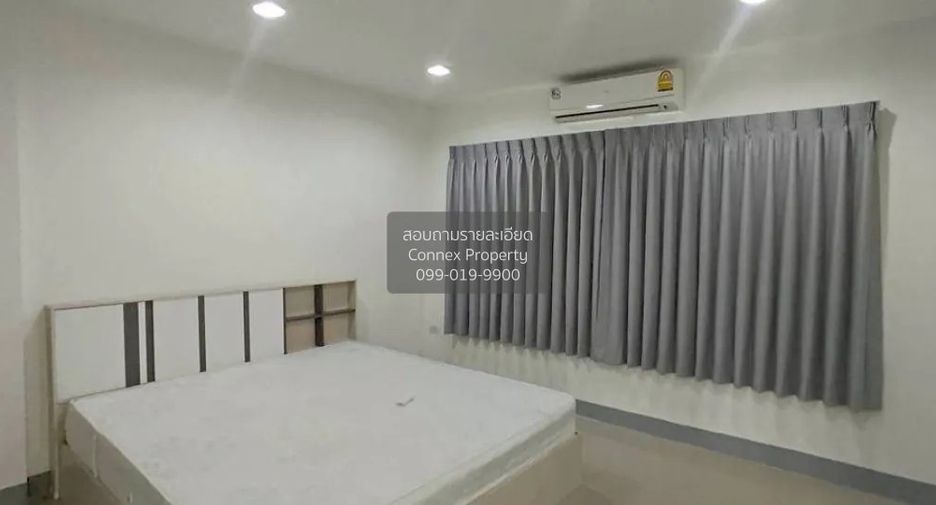 À vendre 4 chambres maison de ville à Wang Thonglang, Bangkok