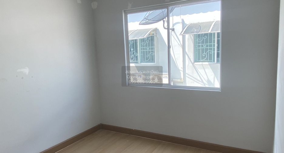 For sale 3 bedrooms townhouse in Khlong Sam Wa, Bangkok