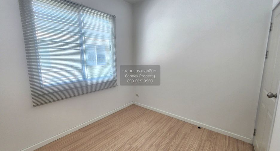 Casa adosada en venta de 3 habitaciones en Bang Bon, Bangkok
