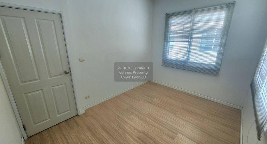 Casa adosada en venta de 3 habitaciones en Bang Bon, Bangkok