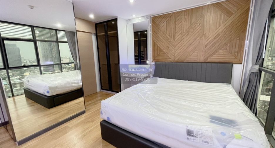 For sale 3 bedrooms condo in Bang Rak, Bangkok