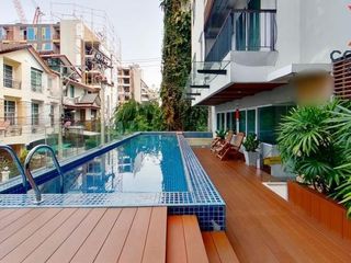 Condo en venta de 2 habitaciones en Phra Khanong, Bangkok