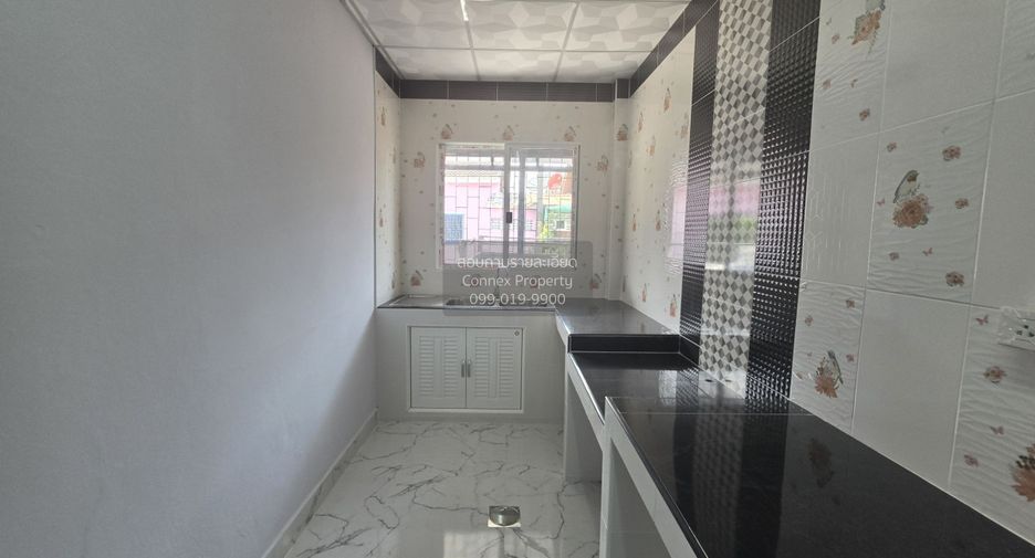 For sale 3 bedrooms townhouse in Thanyaburi, Pathum Thani
