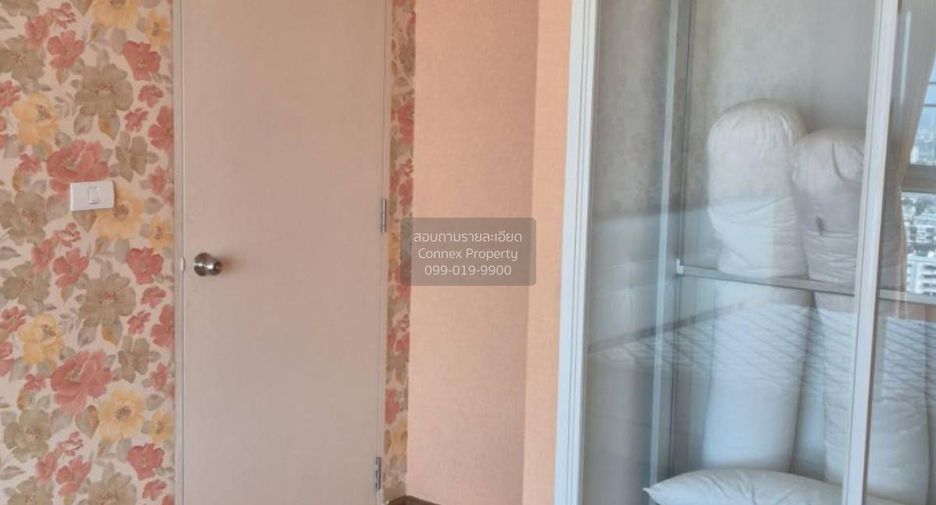 For rent 2 bedrooms condo in Thon Buri, Bangkok