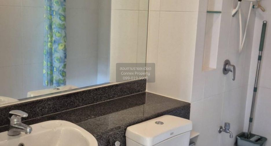 For rent 2 bedrooms condo in Thon Buri, Bangkok