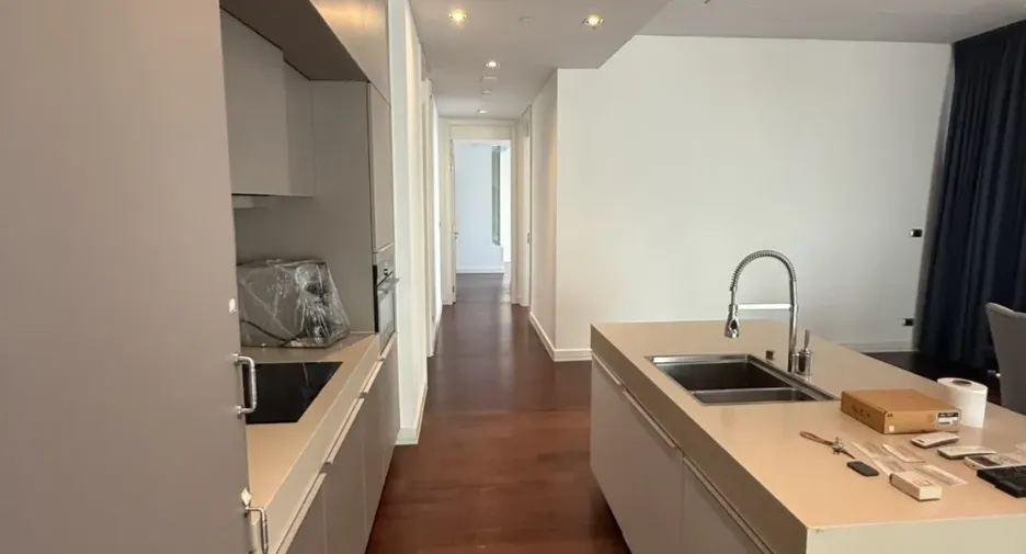Wohnung zur Miete mit 3 Zimmer in Khlong Toei, Bangkok