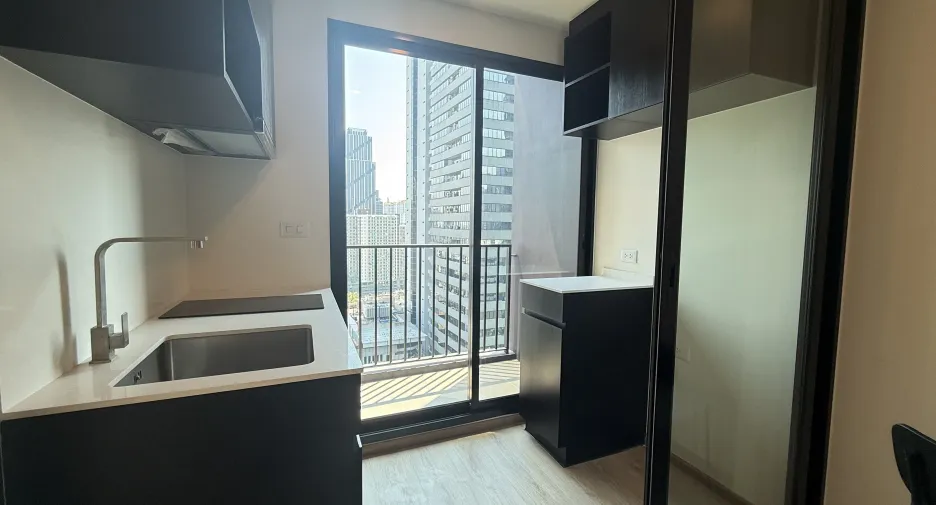 Wohnung zum Kauf mit 1 Zimmer in Huai Khwang, Bangkok
